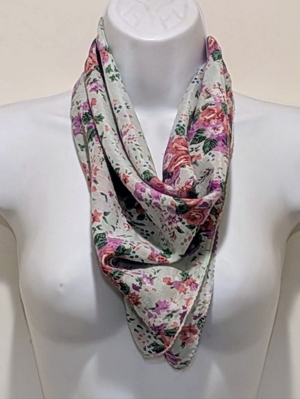 3/$30 NWOT Beckwoman  20”x21” Purple and Pink Floral Ascot Scarf